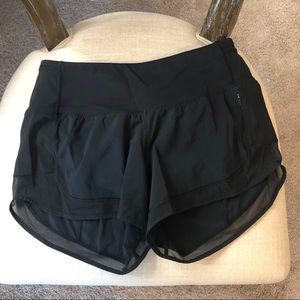 Lululemon Mind over Miles shorts - black 4